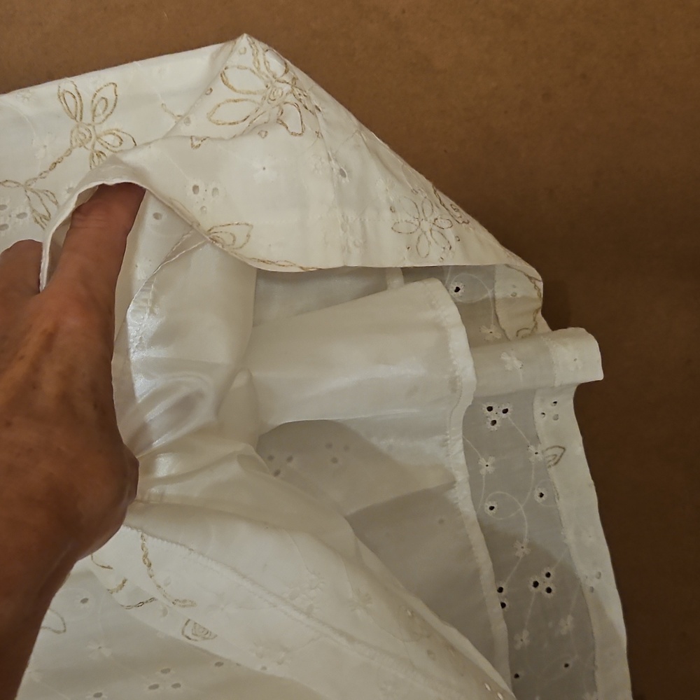 BESS White Eyelet skirt floral embroidery accents lined side zipper Med. Summery - Picture 2 of 11